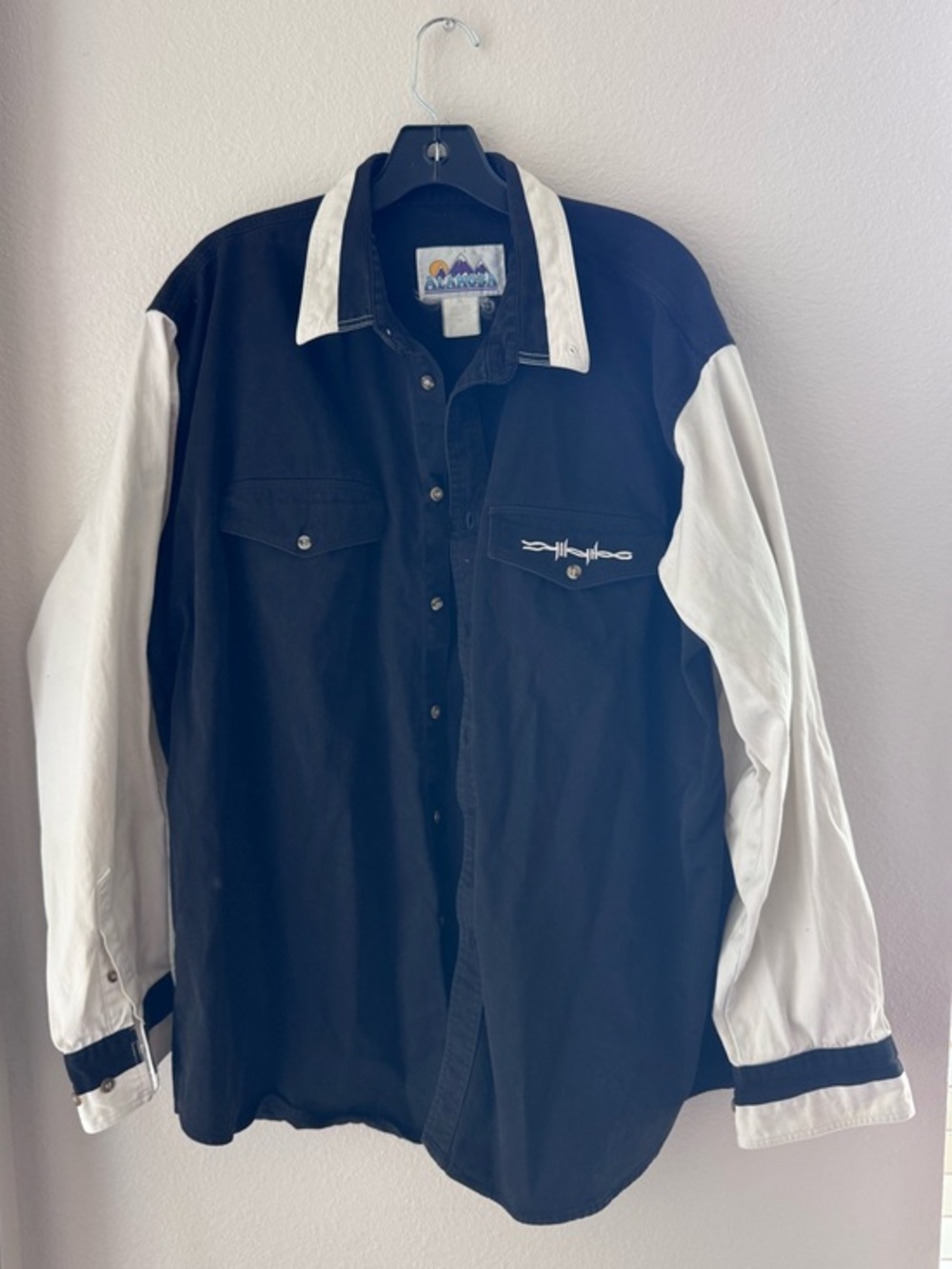 Vintage Western Alamosa Black and White Button-Up Shirt with Contrast Sleeves XL
